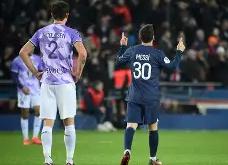 开云体育-关于Karsa连续十场比赛得分超过逆转，巴黎圣日耳曼挑战极限！的信息